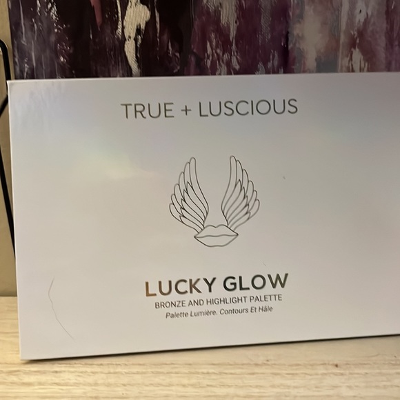 True + Luscious lucky glow palette - Picture 3 of 4